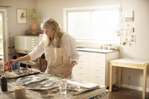 Landscape painter Alex Cole at her home studio in Sonoma, California. January 12, 2021. (Photo: Erik Castro/for Sonoma Magazine)