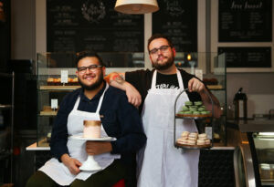 Osvaldo Jiménez y Christian Sullberg, dueños de Moustache Baking Goods y Noble Folk Ice Cream and Pie, en Healdsburg. Christopher Chung / The Press Democrat