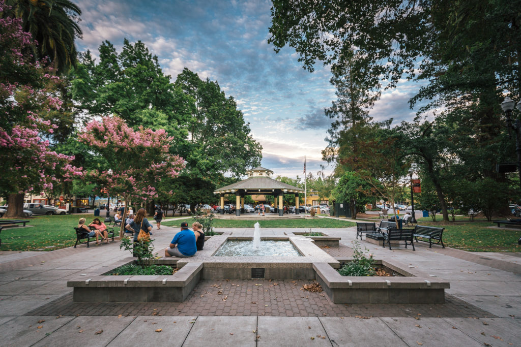 Healdsburg Plaza